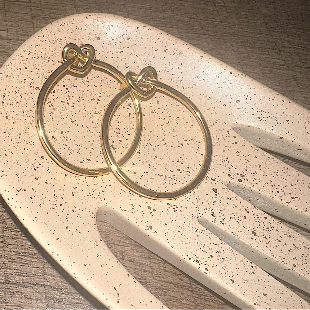 ❤️ Kate Spade Gold Heart Knotted Earrings